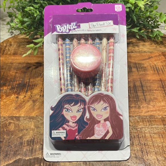 Bratz Doll 9 Piece Pencil set With Sharpener, New in Box - Picture 1 of 6